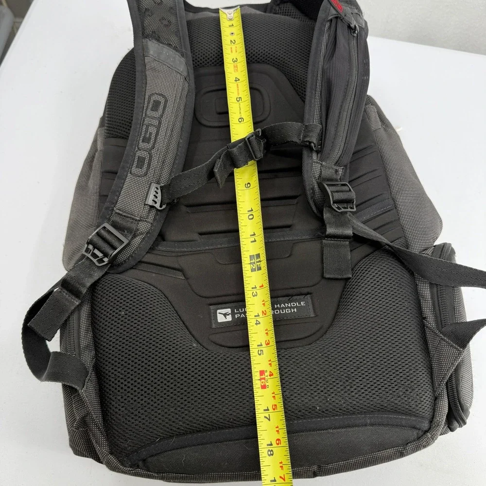 OGIO Renegade RSS Backpack Mens OS Black Gray Laptop Tech Travel Carry on Bag